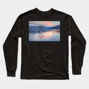 Pink Sky at Lake Wanaka Long Sleeve T-Shirt